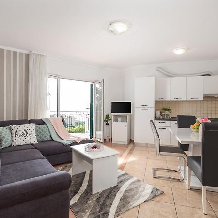 Summer Breeze Apartment With A Pool Opatija Dış mekan fotoğraf